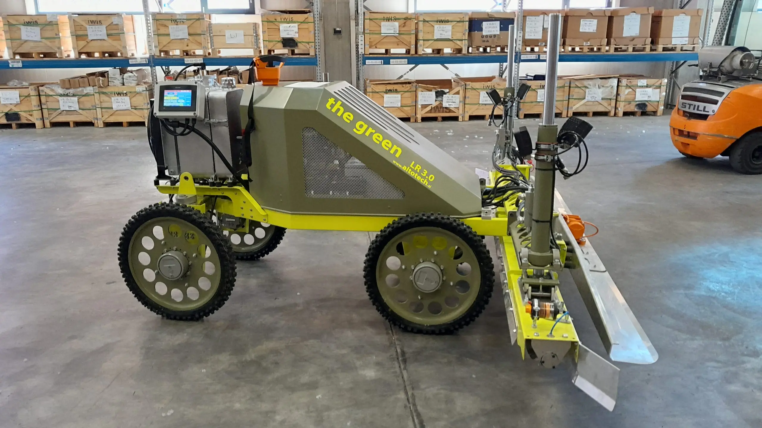 THE GREEN LR3000 - lasersko vodeno ravnanje betona